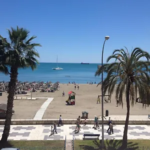 malagueta-blue-beach.hotelsinnerja.org/